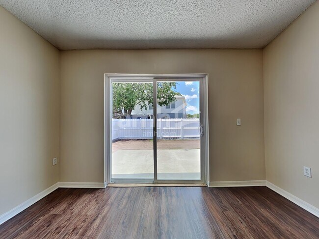 Building Photo - 3416 Lawn Tennis Dr