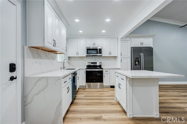 Building Photo - 23261 La Glorieta