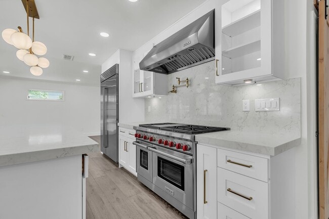 Building Photo - 26232 Glen Canyon Dr