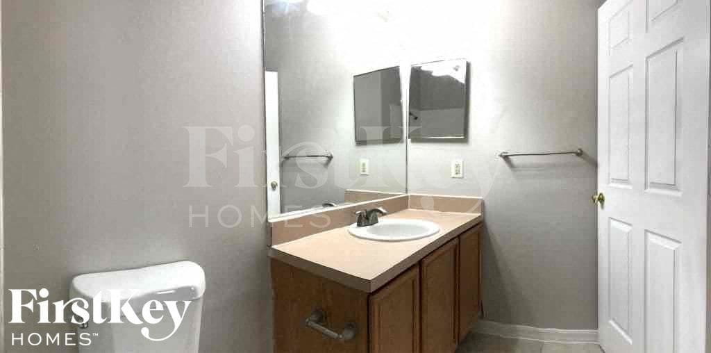 Building Photo - 6505 Viewpoint Ct