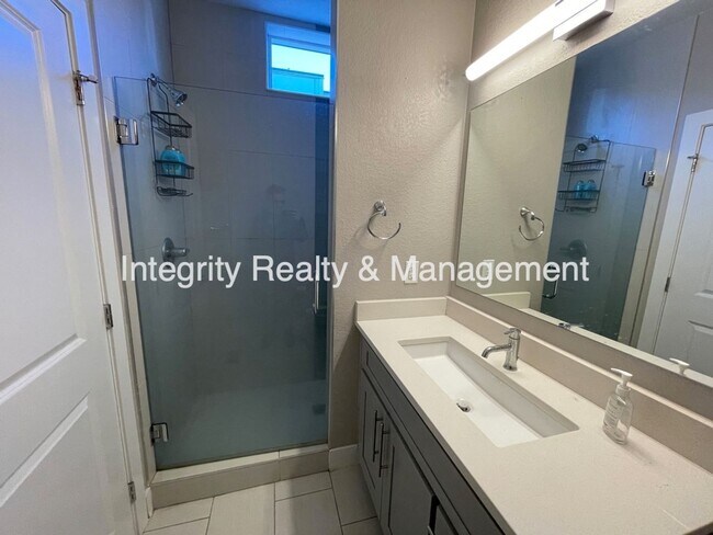 Building Photo - 2815 W 25th Ave