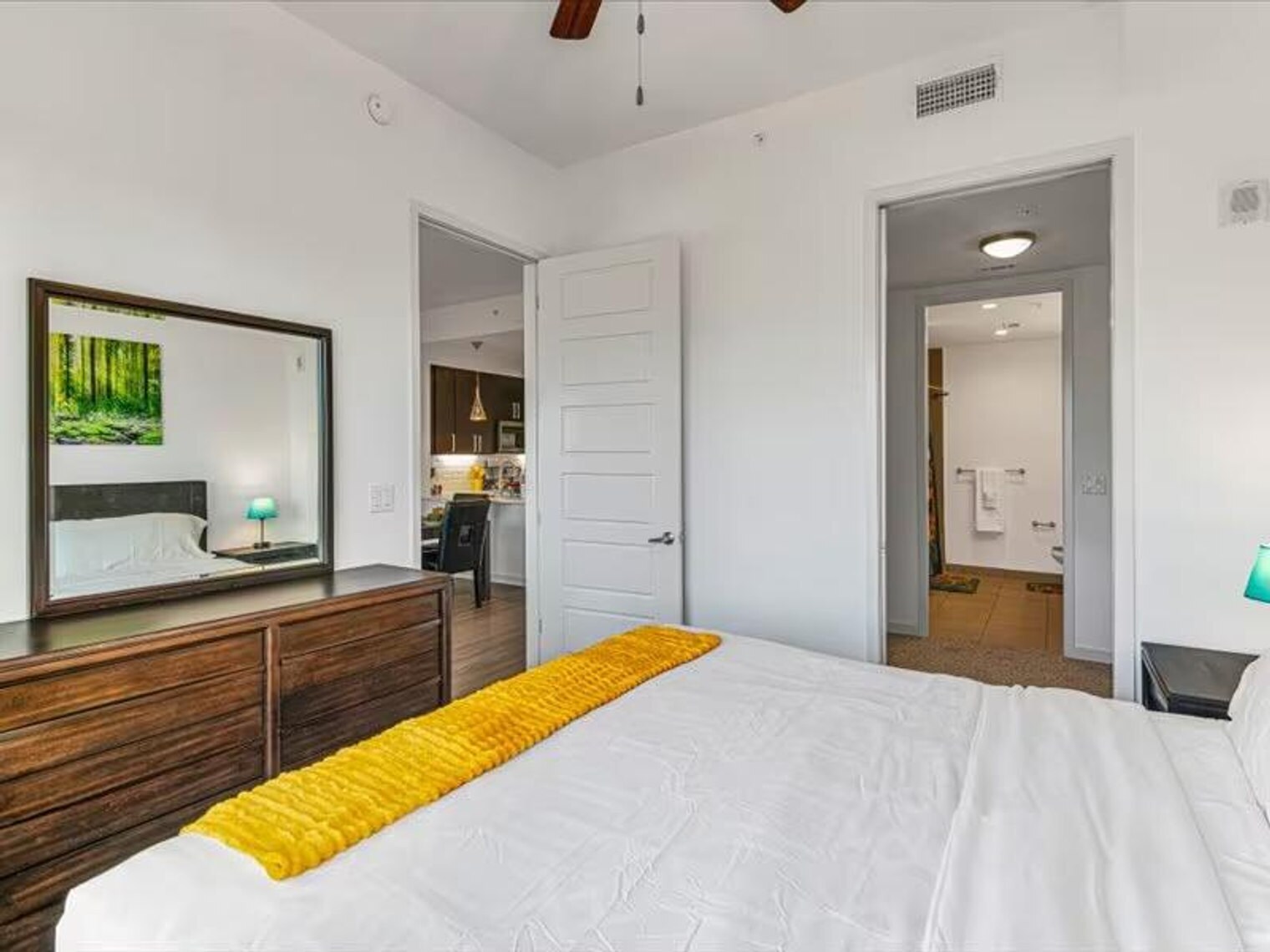 Building Photo - 2121 Holcombe Blvd