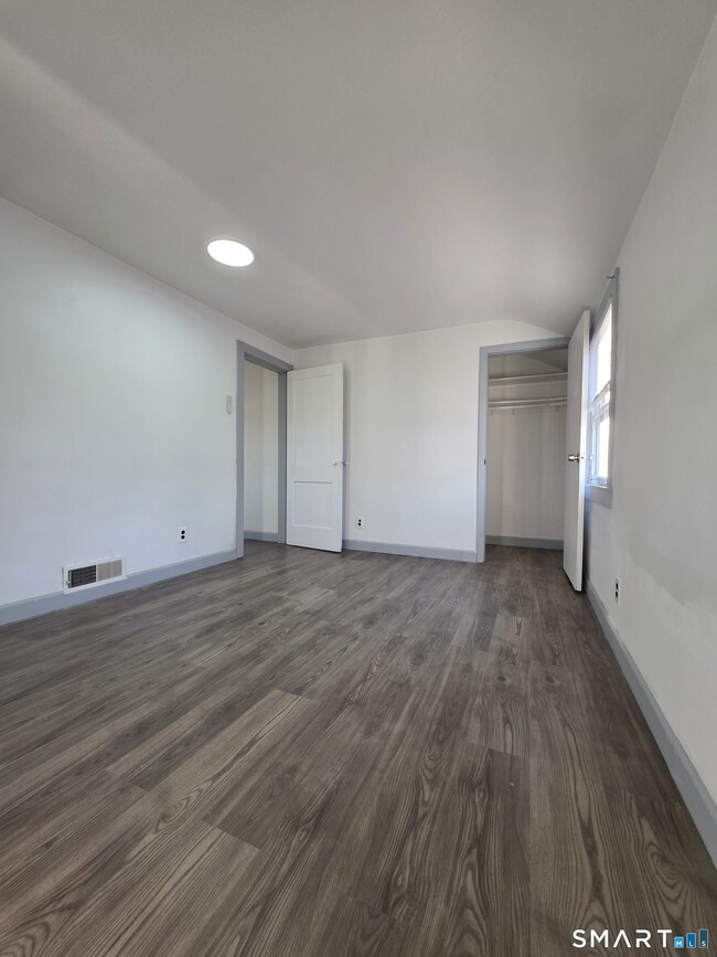 Building Photo - 149-151 Pennsylvania Ave