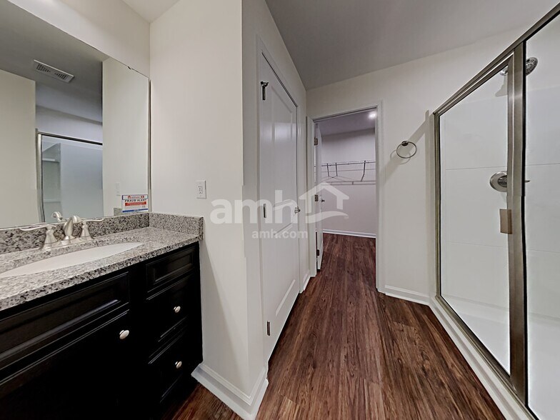 Building Photo - 5038 Twin River Dr