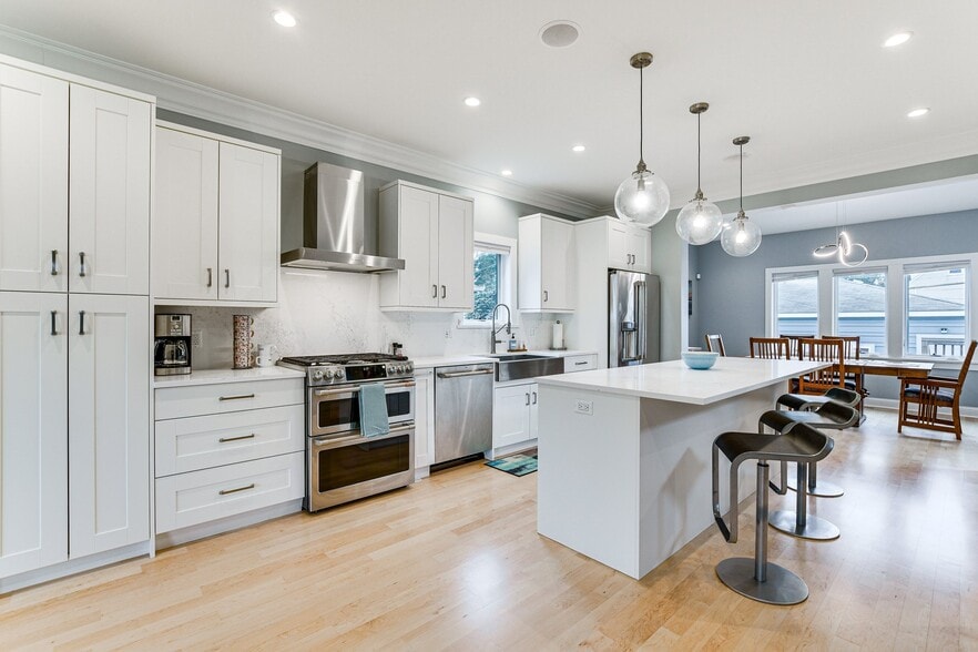 Kitchen - 4727 N Kiona Ave