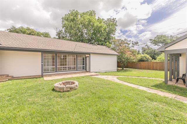 Building Photo - 3909 Trail Lake Dr