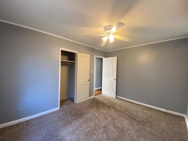 Building Photo - 3 Bedroom house near TU!!!