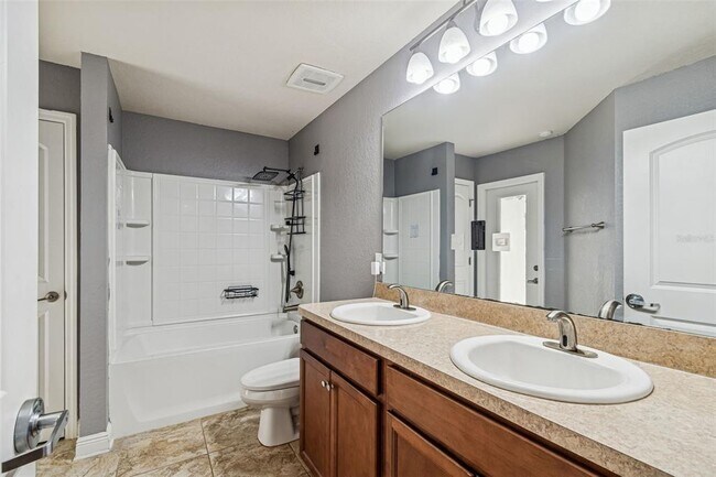 Building Photo - 13070 Sigmund St