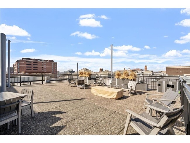 Building Photo - 401 N 2nd St