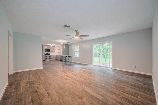 Building Photo - 9011 Bintliff Dr