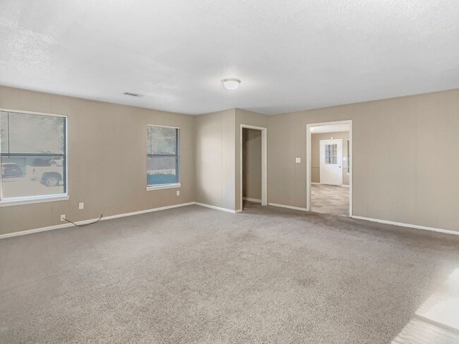 Building Photo - 2123 18th Avenue E Tuscaloosa, AL 35404