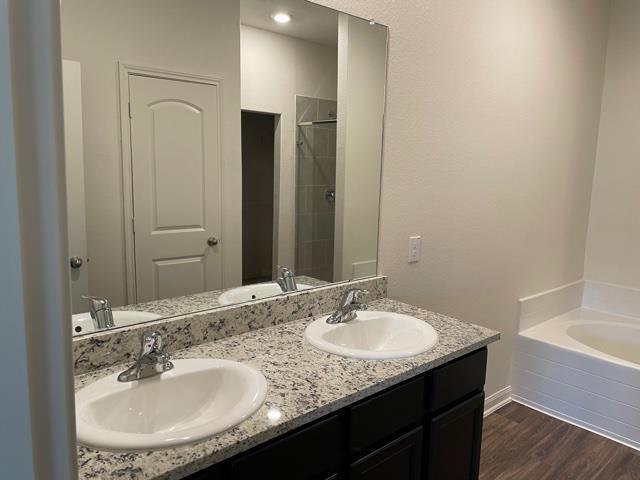 Building Photo - 18741 Speculator Ln