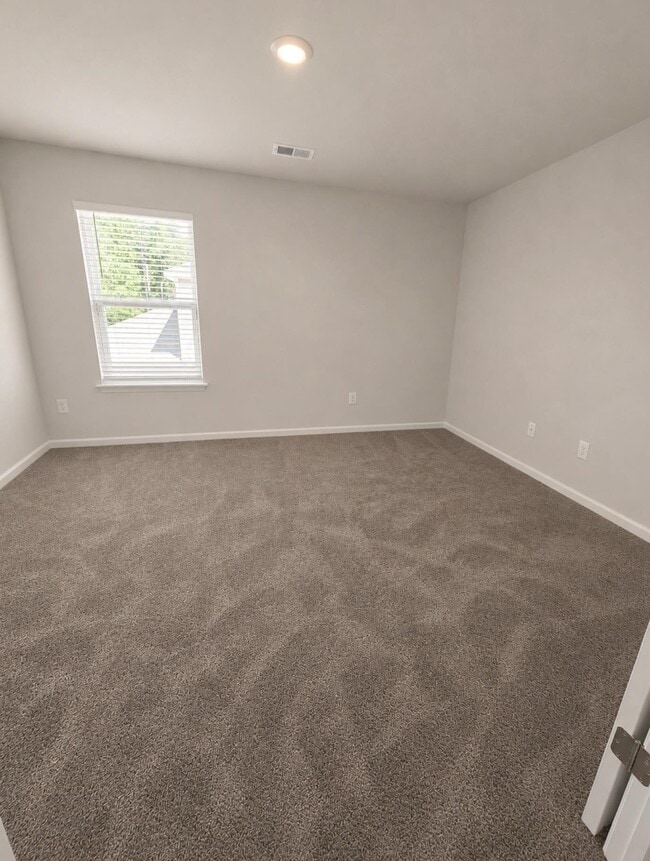 Building Photo - 181 Dagger Ct