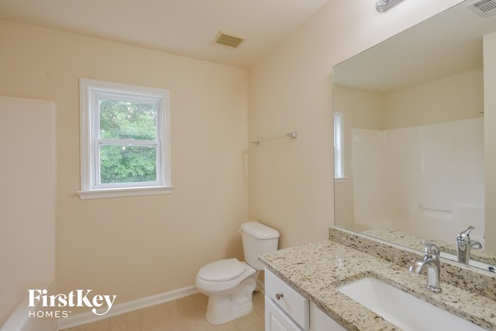 Building Photo - 30 Wellstone Pl
