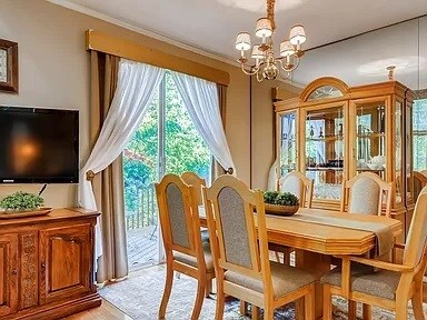 Building Photo - 8 Grandview Ct