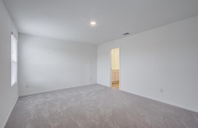 Building Photo - 21479 Montecagnano Ave