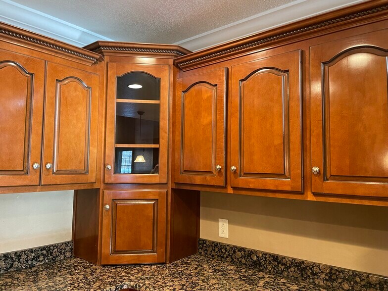 Building Photo - 8456 Lexie Lane