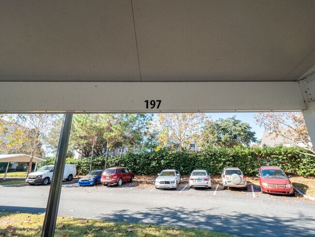 Building Photo - 3344 Robert Trent Jones Dr