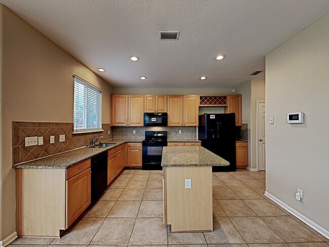 Building Photo - 2526 Britney Lakes Lane