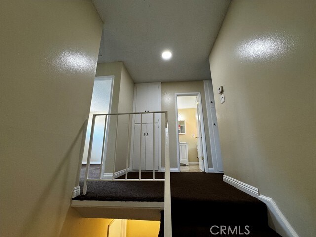 Building Photo - 4 Stage Coach Ln