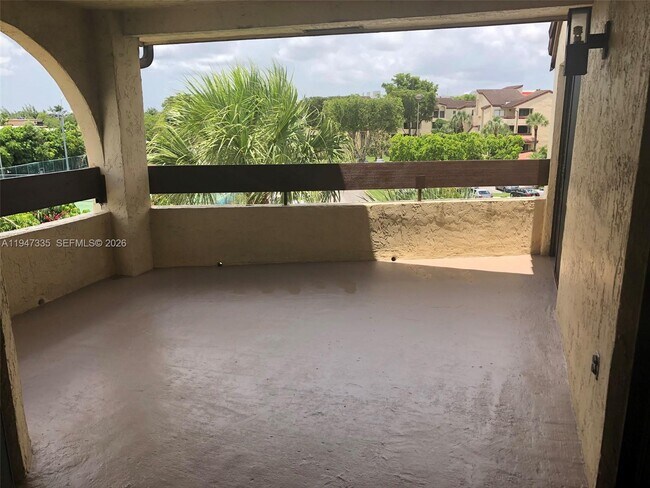 Building Photo - 8850 SW 123rd Ct