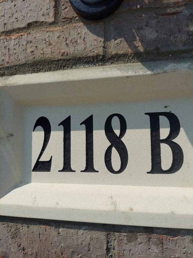 Building Photo - 2118 Ingalls Ln