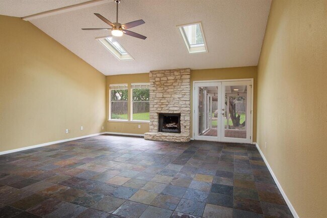 Building Photo - 11123 Henge Dr