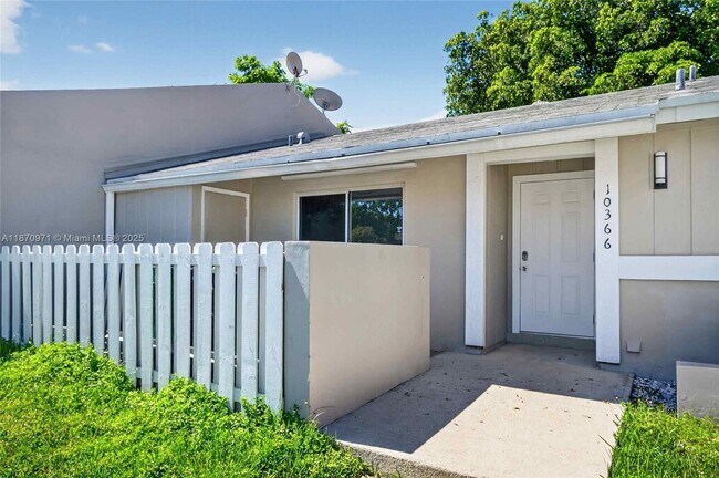 Building Photo - 10366 SW 208th Ln