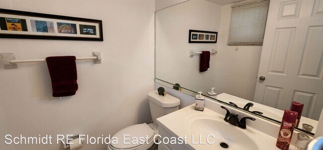 Building Photo - 2 br, 1.5 bath House - 4245 N Highway A1A, #8