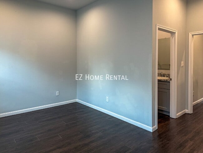 Building Photo - 4939 Ambient Dr