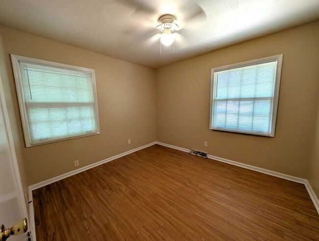Building Photo - Charming Ranch Style home located in Forest Pawtuckett Community in NC!