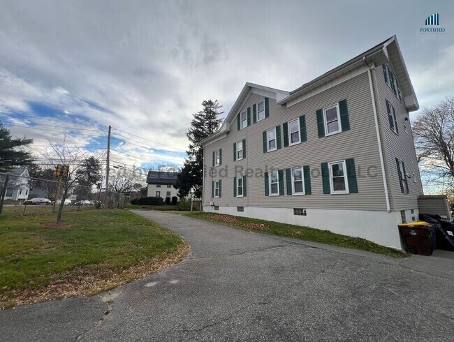 Building Photo - 380 Wilson Rd