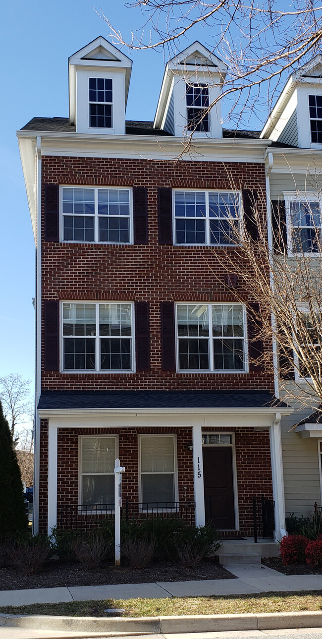 Building Photo - 115 Meridian Ln