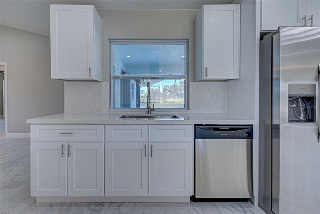 Building Photo - 7379 Snow Dr