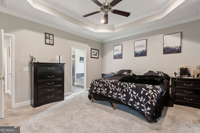 Building Photo - 145 Verano St