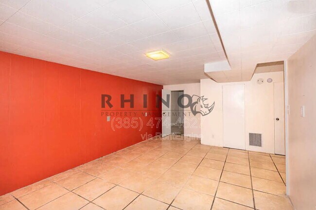 Building Photo - 981 36th St