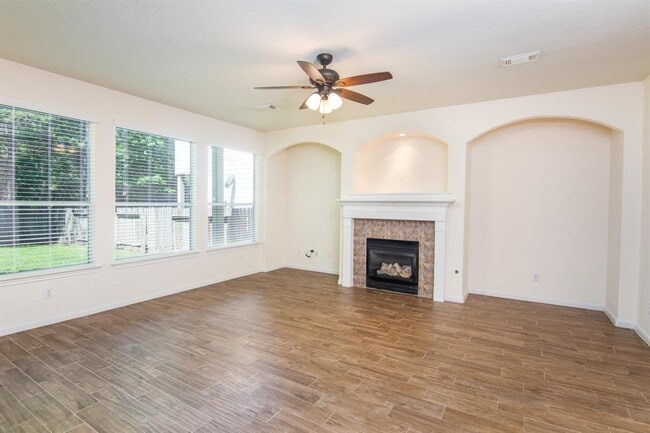 Building Photo - 147 Ledgestone Pl