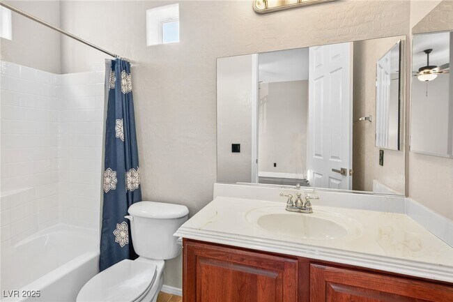 Building Photo - 10091 Sand Key St