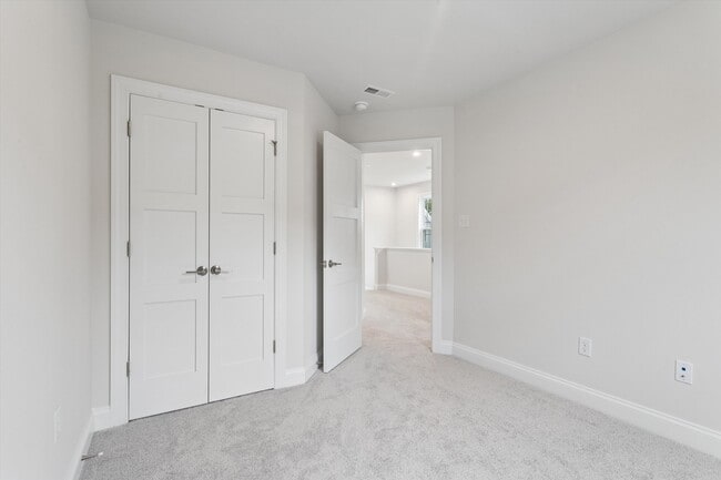 Building Photo - 105 Bracewell Ln