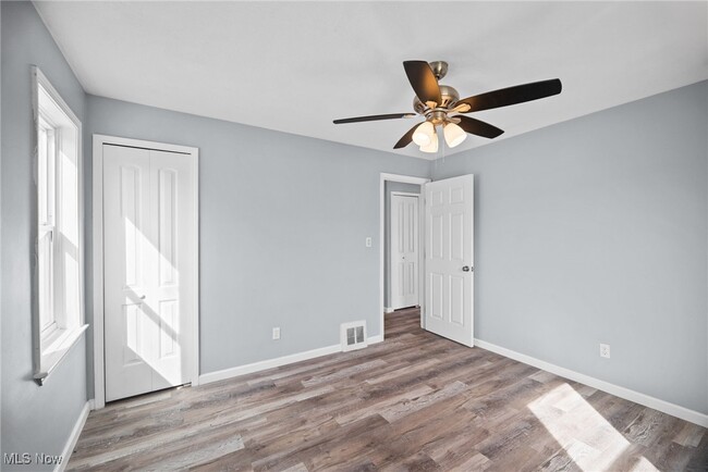 Building Photo - 15419 Edgewood Ave