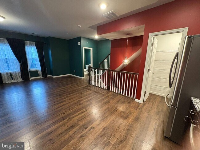 Building Photo - 3098 Goshen Dr