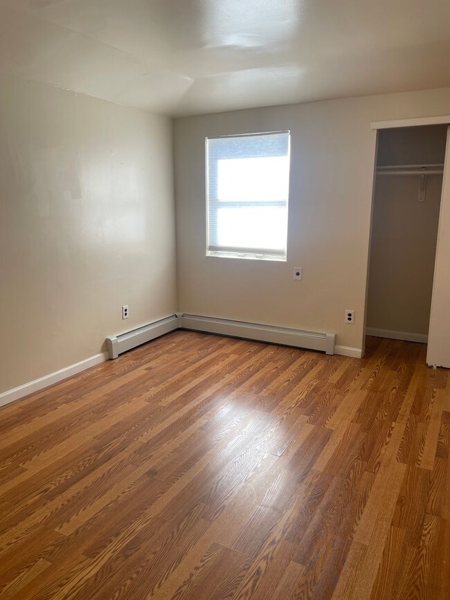 Building Photo - 167-14-167145 145th Ave