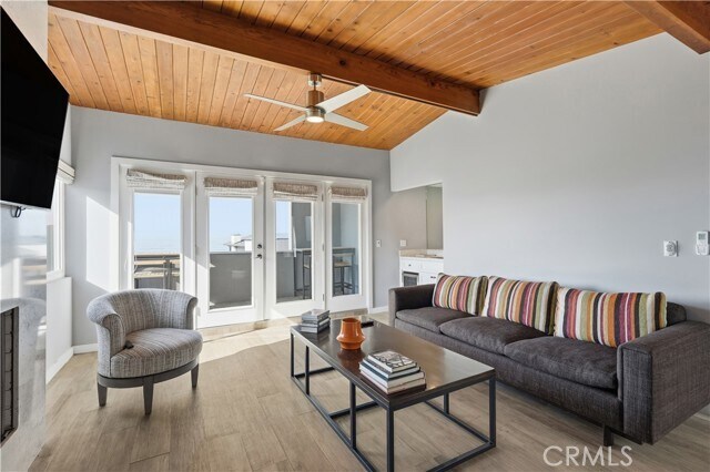 Building Photo - 116 5th Pl