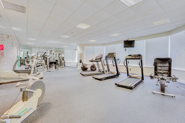 Building Photo - FURNISHED 2 Bedroom Condo in Daytona Beach...