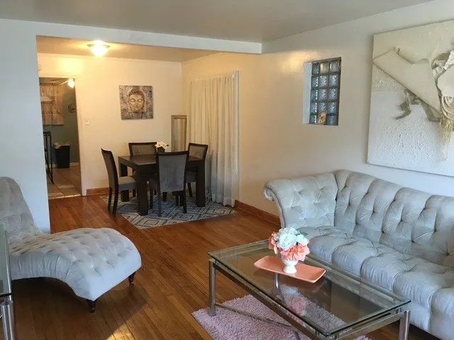 Building Photo - 7827 S Ridgeland Ave