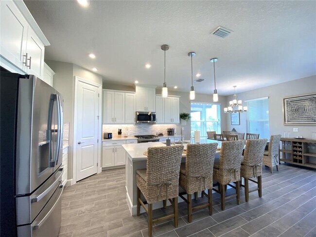 Building Photo - 4520 CRESTPOINT Wy