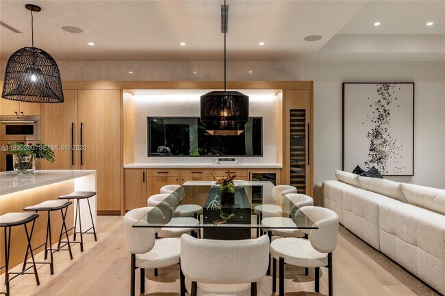 Building Photo - 4024 Bonita Ave