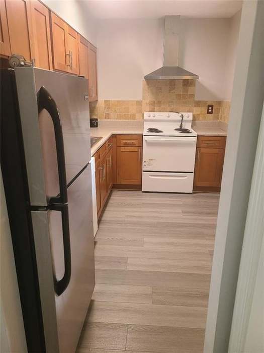 Newly Renovated Kitchen - 3117 Colonial Way
