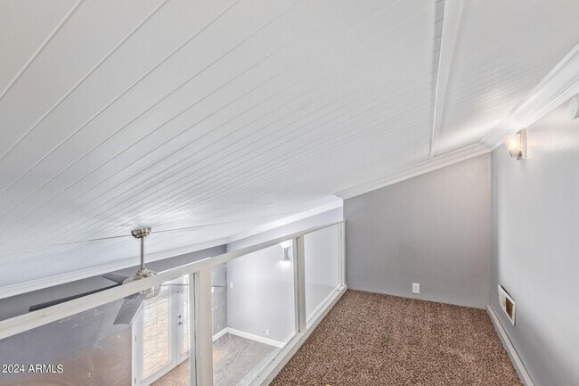 Building Photo - 8902 E Cholla St