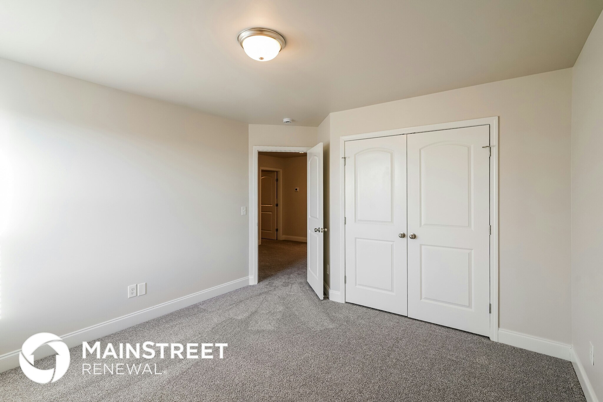 Building Photo - 1009 Ellington Dr